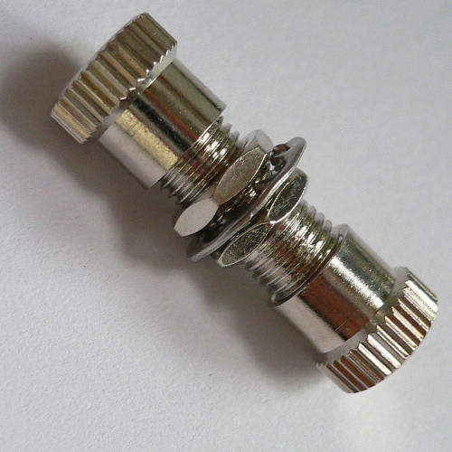 SMA905/UPC Female to Female Adapter Simplex Multimode Metal